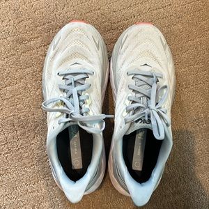 Women’s Hoka Arahi 6. Size 7